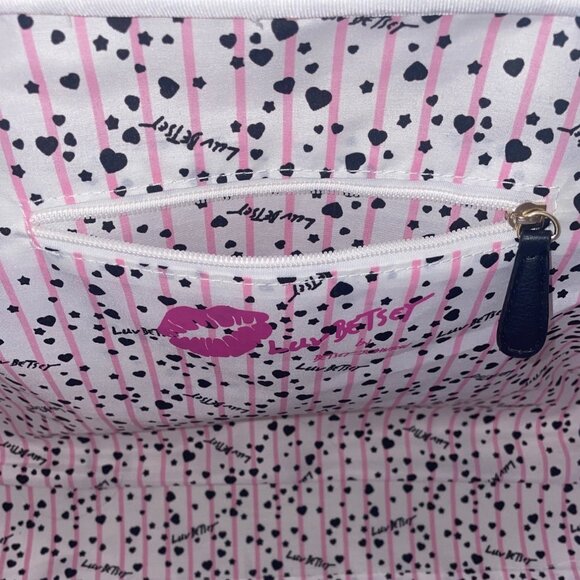 Luv Betsey Pink Quilted Cat Face With Shoulder Strap & Gold Accents Duffle Bag - Picture 12 of 15